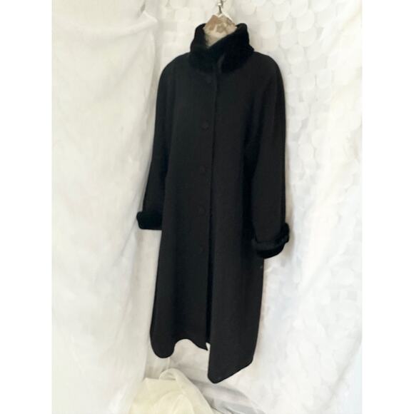 100% Wool Woman’s LONG Black MAXI Dress Coat Faux Fur Trim Albert Nipon USA Made - Picture 3 of 12